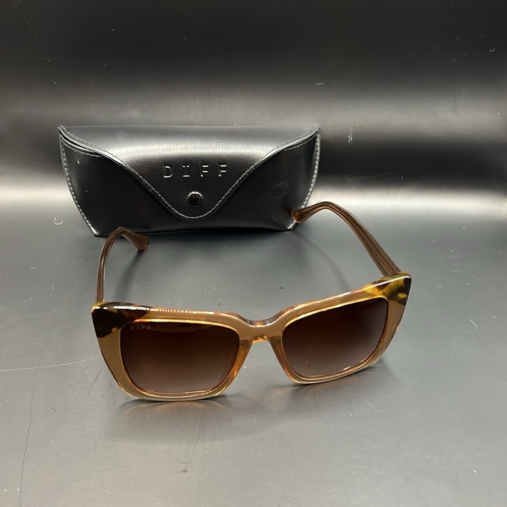 Diff Lizzy Polarized Sunglasses - image 2